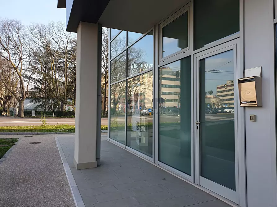Immagine 4 di Locale commerciale in vendita  in Viale Gaetano Storchi 513 a Modena