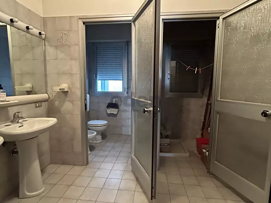 Immagine 56 di Ufficio in affitto  in Via Vittorio Bottego 49 a Modena