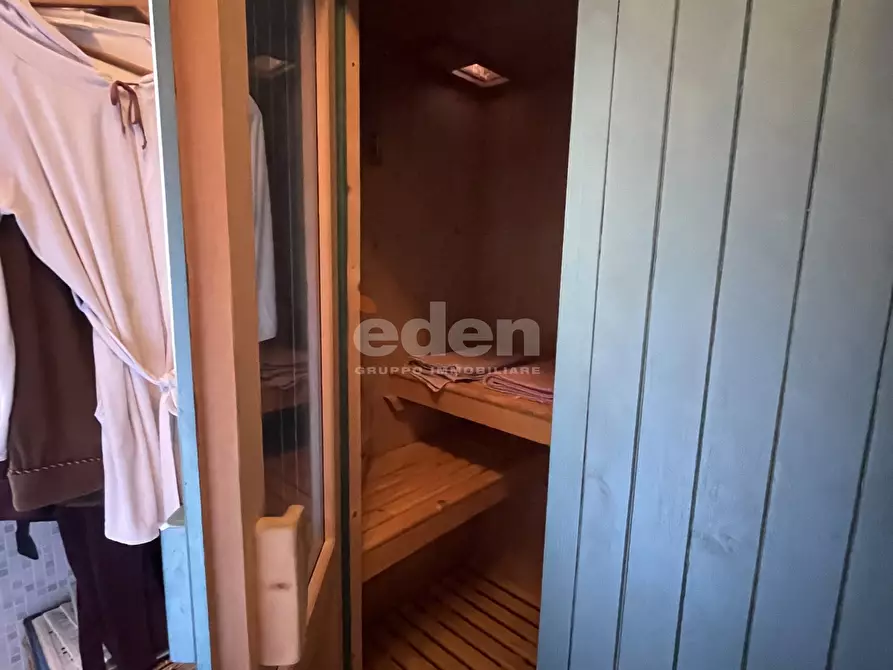 Immagine 44 di Quadrilocale in vendita  in Piazza Guido Rossa 8 a Modena