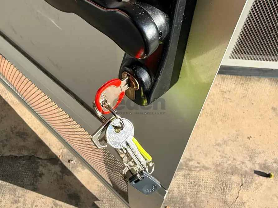 Immagine 35 di Trilocale in vendita  in Via Luigi Pasteur 5 a Modena