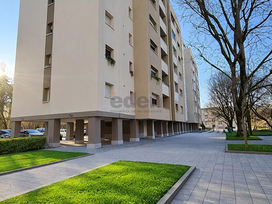 Immagine 30 di Quadrilocale in vendita  in Via Giovanni Lagrange 36 a Modena