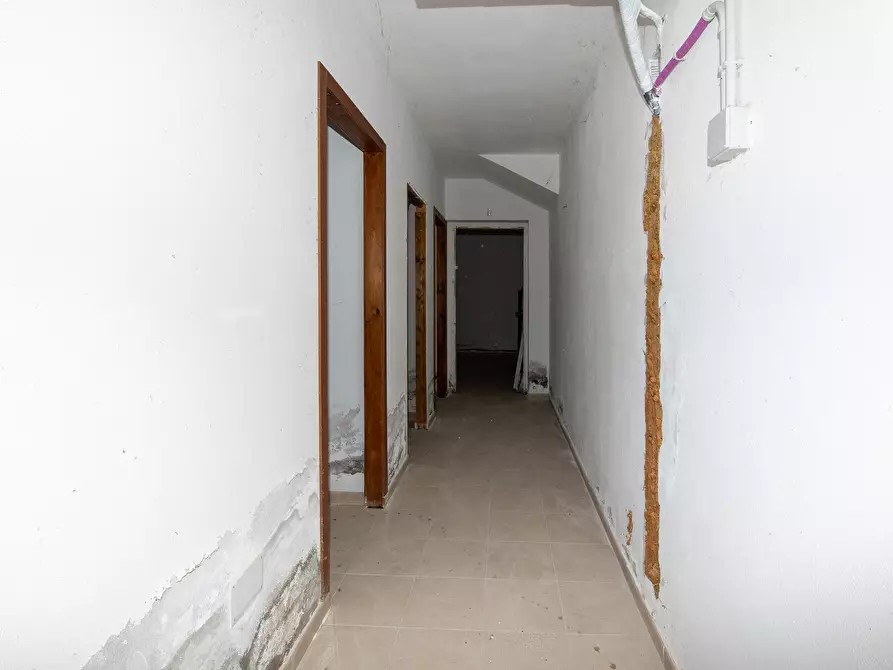 Immagine 43 di Villa in vendita  a Soleminis