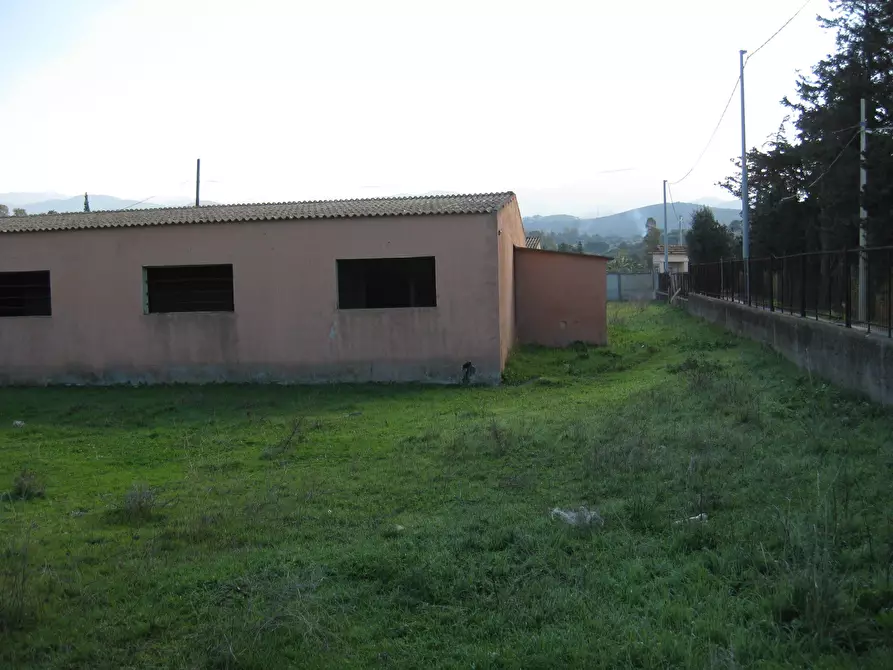 Immagine 18 di Casa indipendente in vendita  a Quartucciu