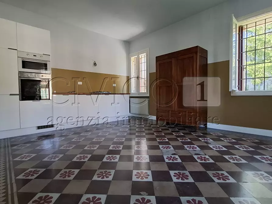 Immagine 15 di Villa in vendita  in Viale Scalabrini a Bassano Del Grappa