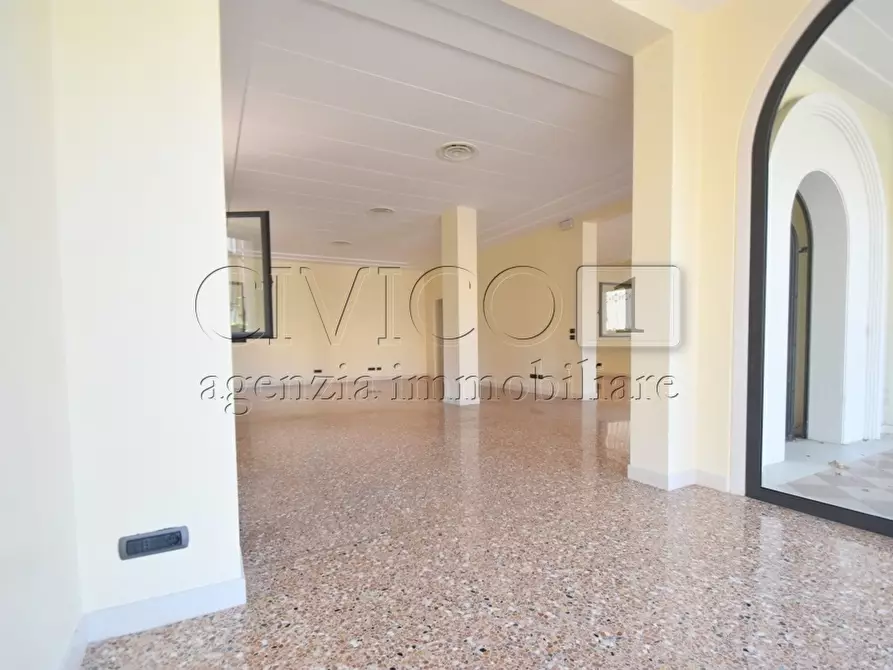 Immagine 1 di Locale commerciale in affitto  in Via Roma 31 a Grumolo Delle Abbadesse