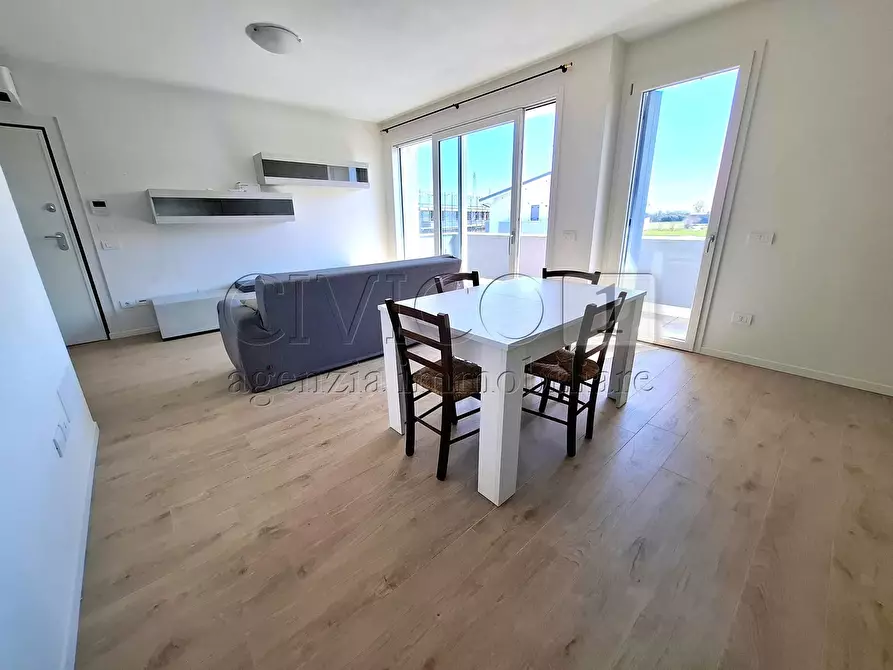 Immagine 7 di Appartamento in vendita  in Via John Fitzgerald Kennedy a Grisignano Di Zocco