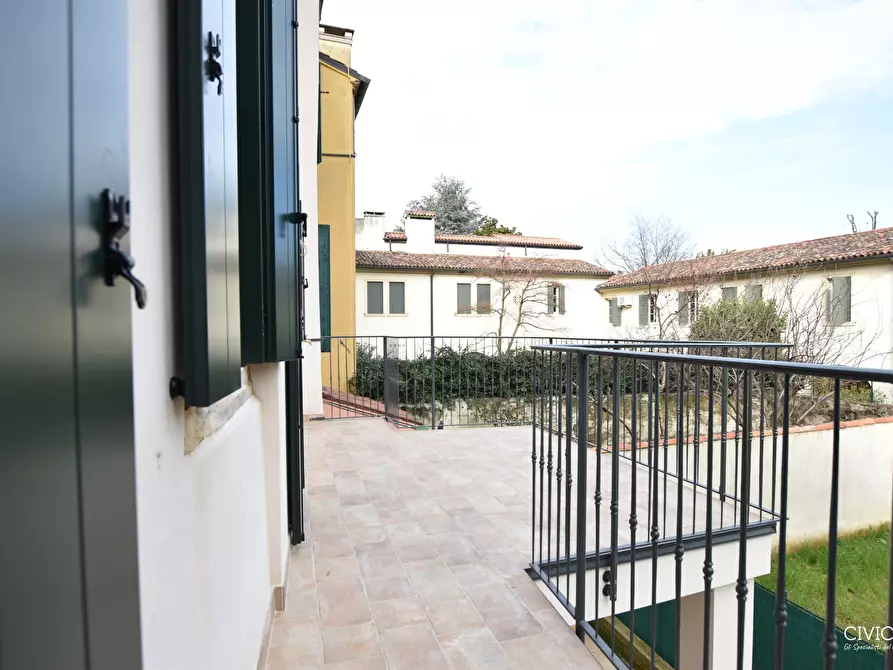 Immagine 16 di Appartamento in affitto  in Via Savonarola a Padova