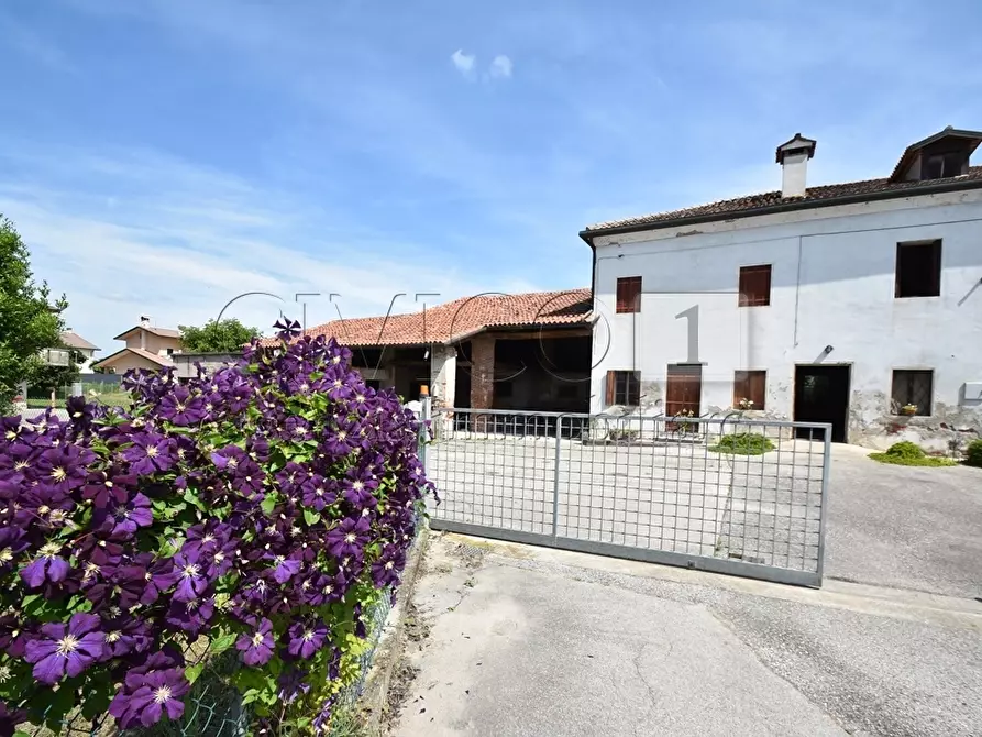Immagine 3 di Rustico / casale in vendita  in Via Chiesa Rampazzo 17 a Camisano Vicentino