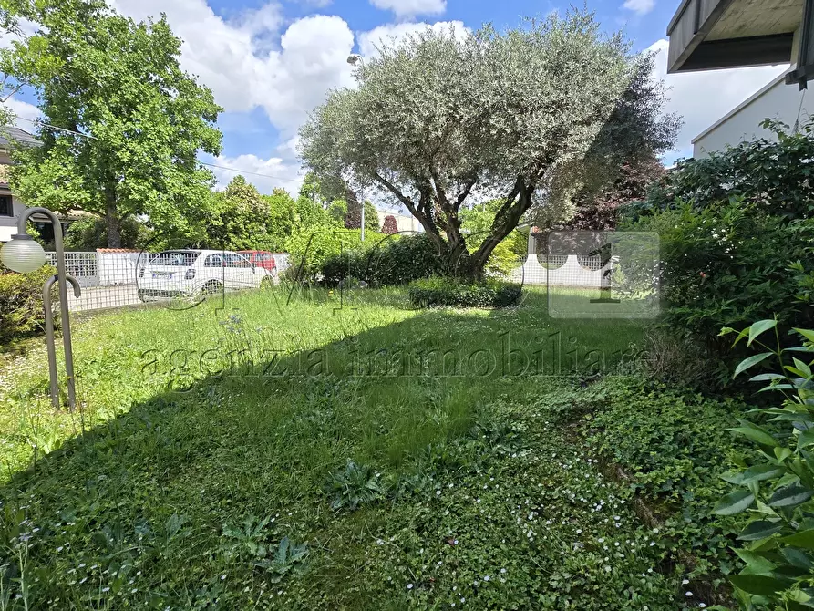 Immagine 29 di Casa bifamiliare in vendita  a Torri Di Quartesolo