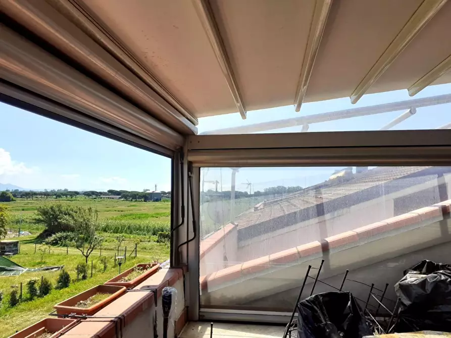 casa indipendente in vendita a Luni