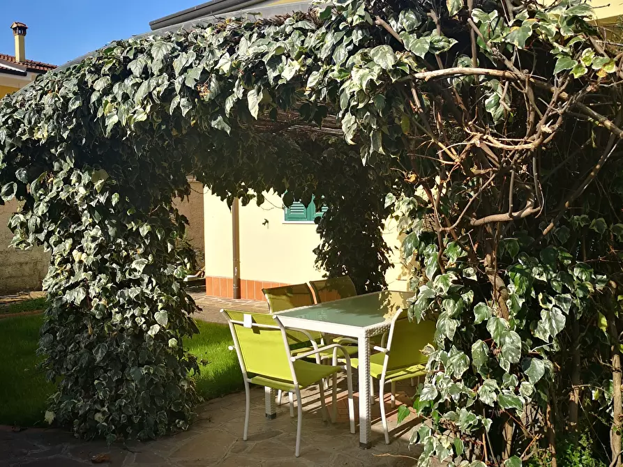 Immagine 7 di Villetta a schiera in vendita  in Via Pometo 10 a Carrara