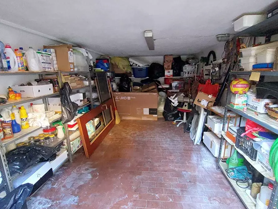 Immagine 16 di Appartamento in vendita  in Viale XX Settembre 120 a Carrara