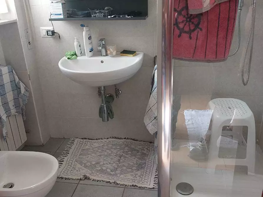 Immagine 15 di Casa semindipendente in vendita  in Strada Statale 1 264 a Ortonovo