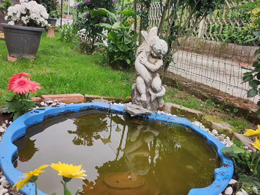 Immagine 33 di Casa bifamiliare in vendita  in Via Canale 193 a Castelnuovo Magra