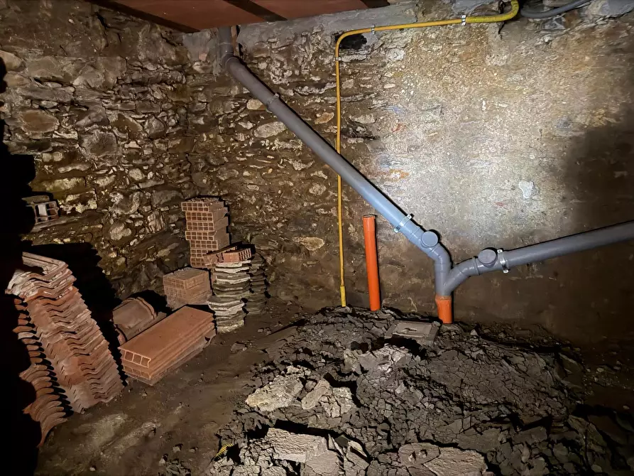 Immagine 28 di Casa semindipendente in vendita  in Vicolo San Lorenzo 2 a Ortonovo