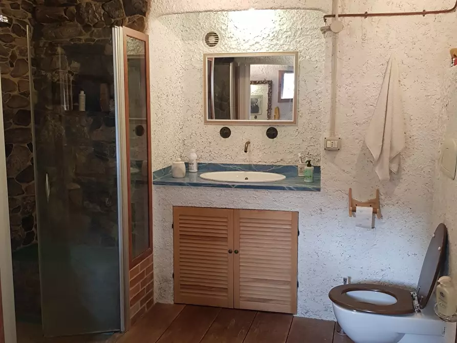 Immagine 14 di Casa semindipendente in vendita  in Viale XX Settembre 65 a Carrara