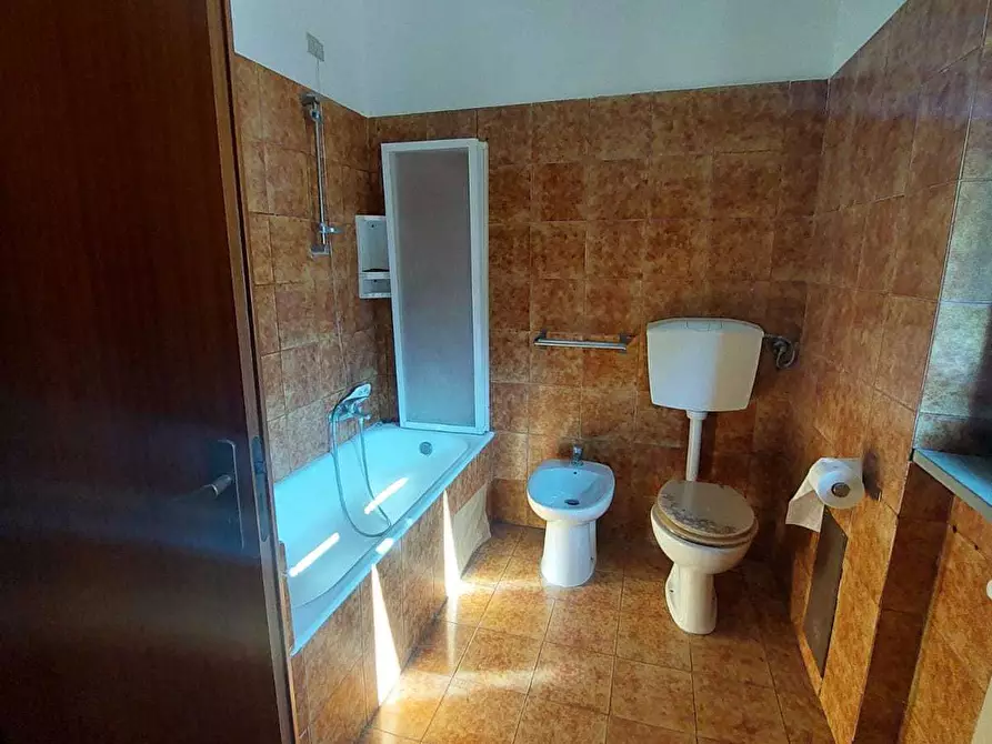 Immagine 12 di Casa semindipendente in vendita  in Via Luigi Einaudi 30 a Ameglia