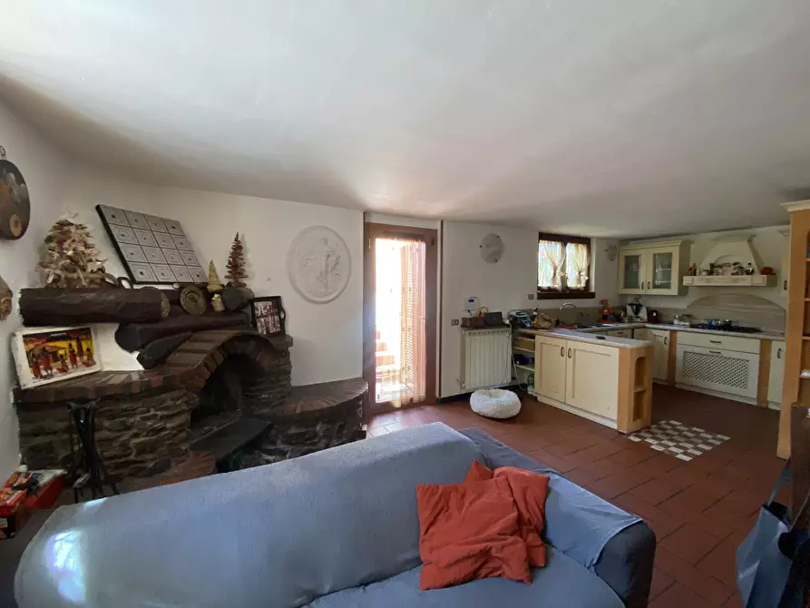 Immagine 5 di Appartamento in vendita  in Via Case Rosse 2 a Castelnuovo Magra