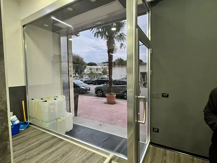 Immagine 3 di Attività commerciale in vendita  in Via Sicilia 2 a Terracina