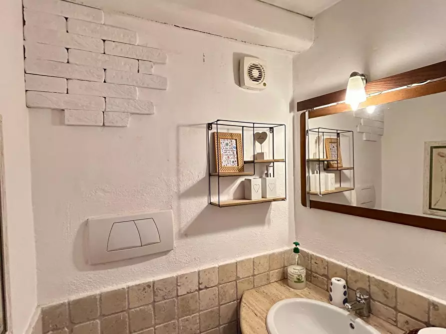 Immagine 14 di Appartamento in vendita  in centro storico a San Felice Circeo