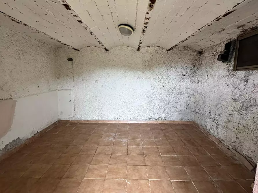 Immagine 2 di Magazzino in vendita  in VIA ROMA 11 a San Felice Circeo