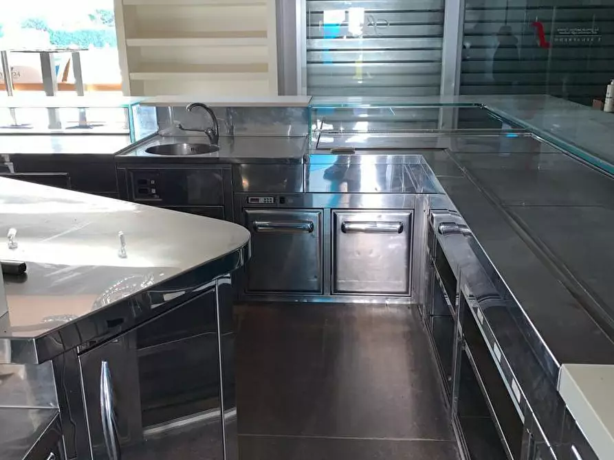 Immagine 5 di Bar / Ristorante in vendita  in Viale Tommaso Tittoni 90A a San Felice Circeo