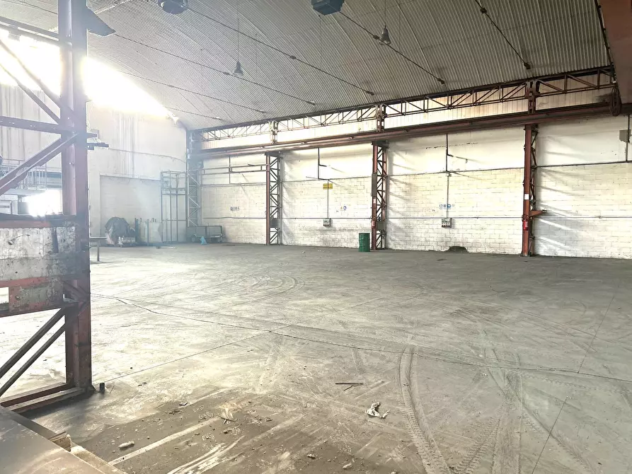 Immagine 5 di Attività artigianale in affitto  in Via Pateri 60 a Beinasco