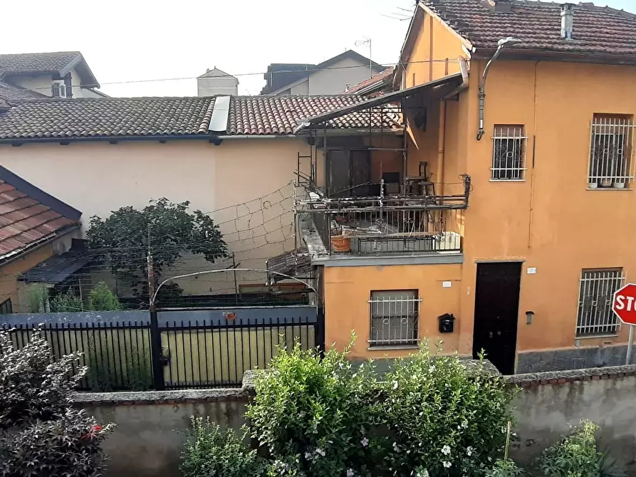 Immagine 1 di Porzione di casa in vendita  in Via Montenero 2 a Beinasco
