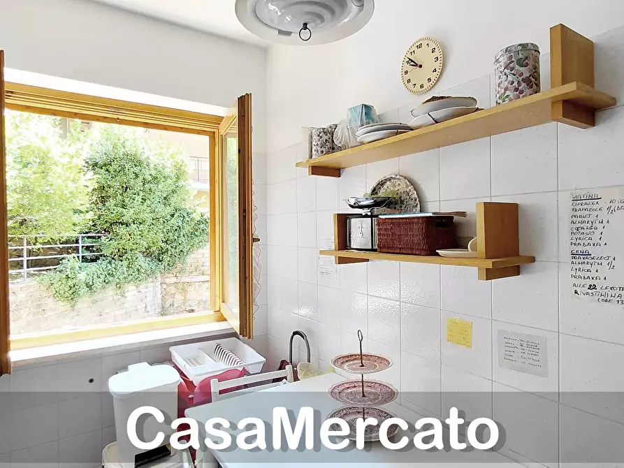 Immagine 11 di Quadrilocale in vendita  in Via Roma a Rocca Di Papa