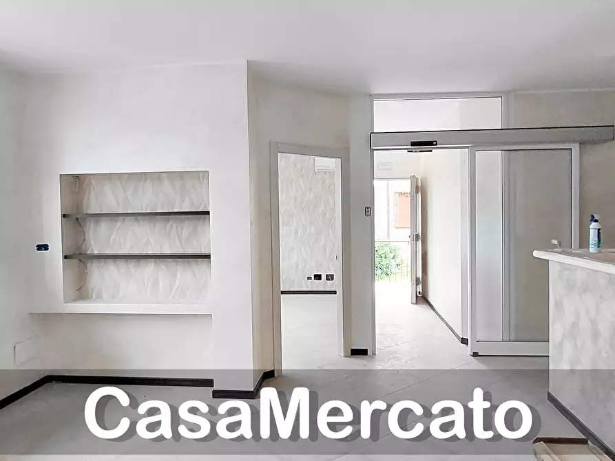 Immagine 2 di Ufficio in affitto  a Rocca Di Papa