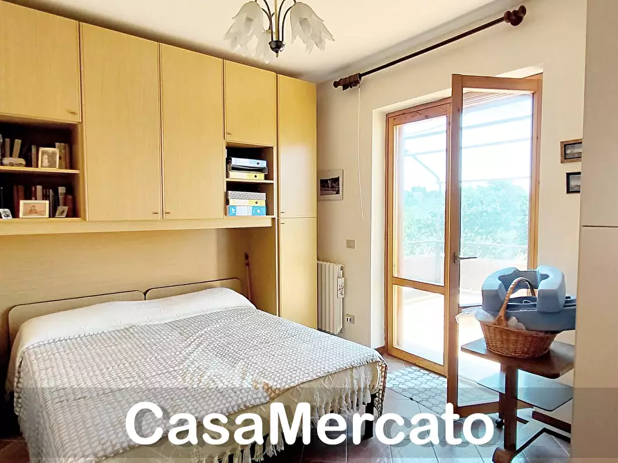 Immagine 16 di Quadrilocale in vendita  in Via Roma a Rocca Di Papa