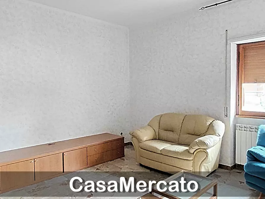 Immagine 3 di Trilocale in vendita  a Marino