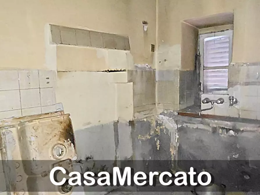 Immagine 10 di Bilocale in vendita  in Vicolo Campi d'Annibale a Rocca Di Papa