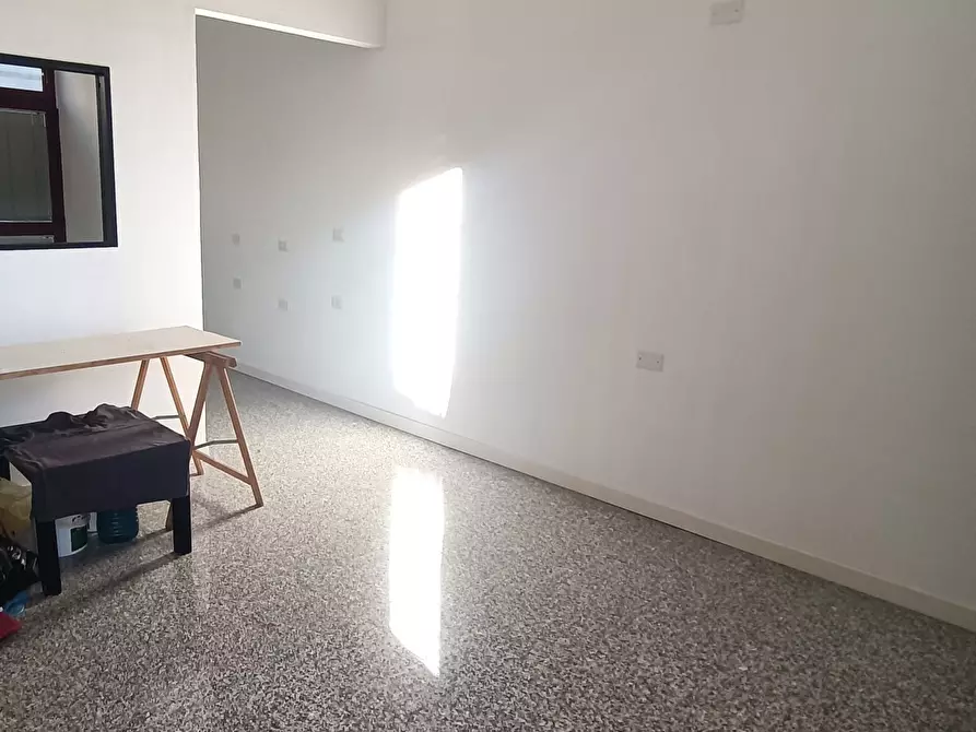 Immagine 9 di Locale commerciale in vendita  a San Benedetto Del Tronto