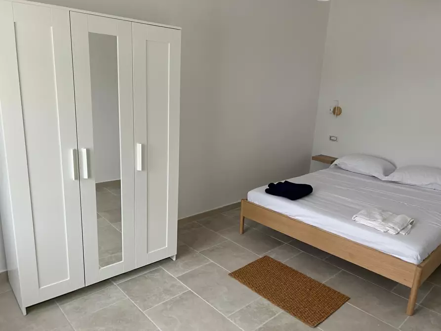 Immagine 23 di Casa vacanze in vendita  a Pulsano