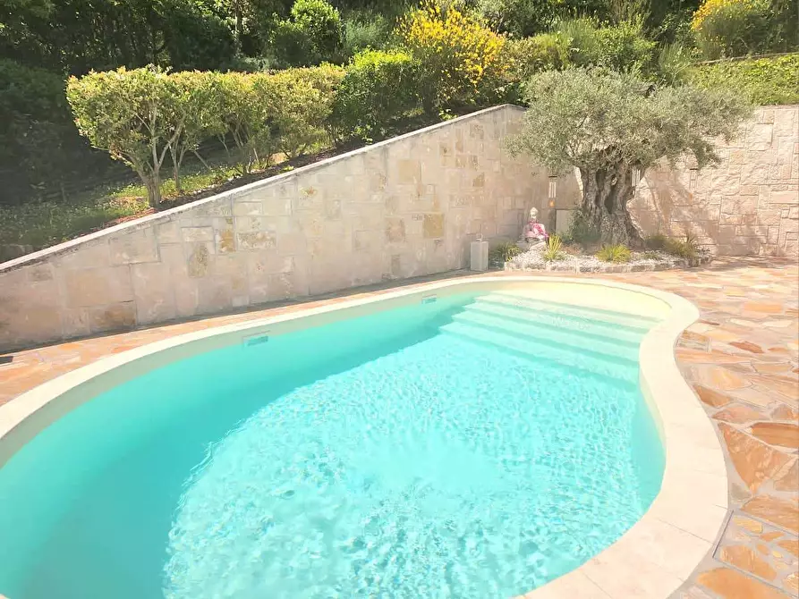 Immagine 10 di Villa in vendita  a San Benedetto Del Tronto