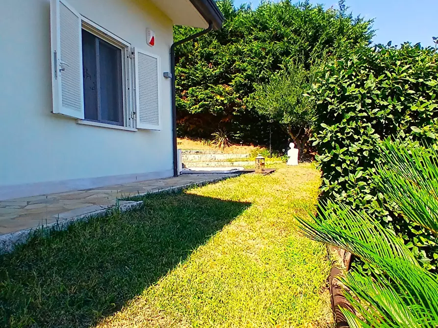 Immagine 76 di Villa in vendita  a San Benedetto Del Tronto