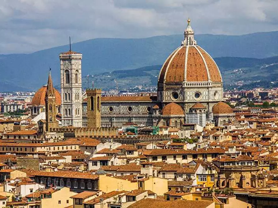 Immagine 11 di Casa indipendente in vendita  a Firenze