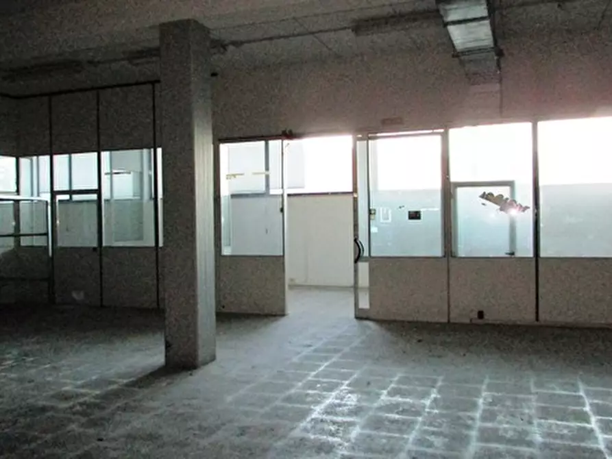 Immagine 47 di Capannone industriale in affitto  in Via Leonardo Da Vinci a San Benedetto Del Tronto