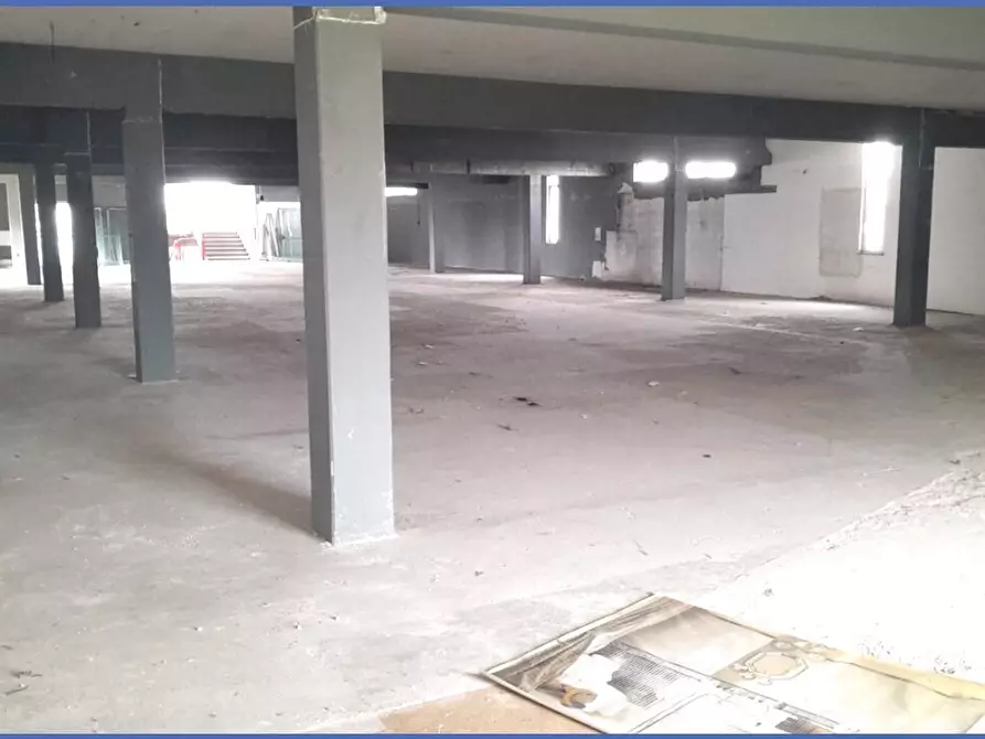 Immagine 3 di Locale commerciale in affitto  a San Benedetto Del Tronto