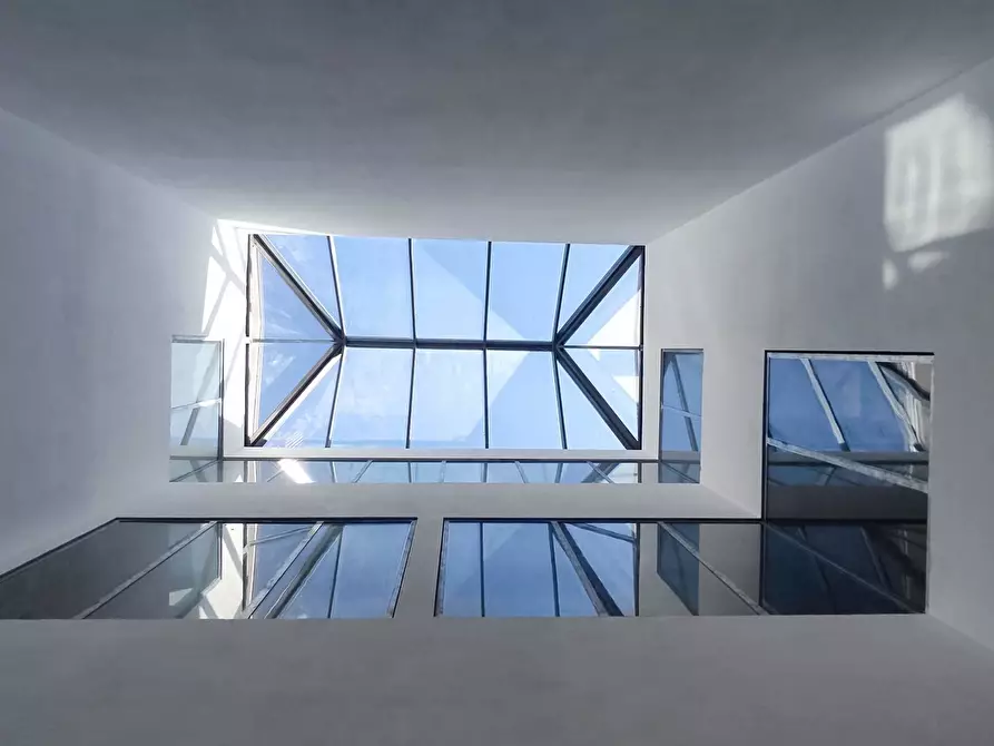 Immagine 11 di Palazzo in vendita  a Spinetoli