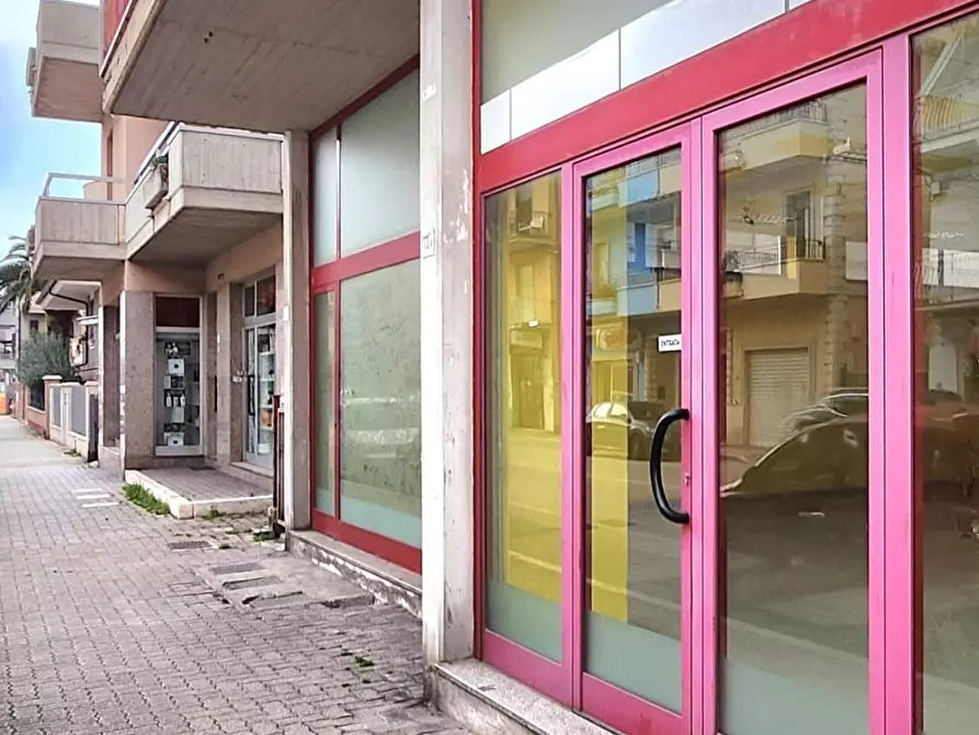 Immagine 3 di Locale commerciale in vendita  a San Benedetto Del Tronto