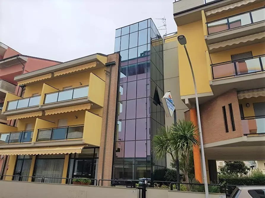 Immagine 32 di Albergo/B&B/Residence in vendita  a Tortoreto