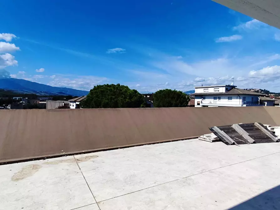 Immagine 26 di Palazzo in vendita  a Spinetoli