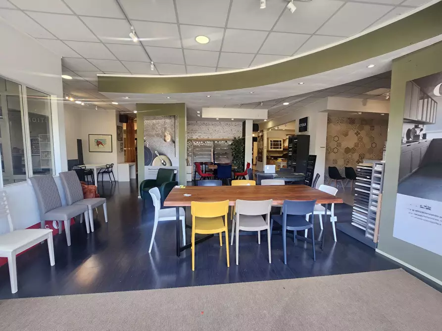 Immagine 8 di Capannone industriale in vendita  a Roma