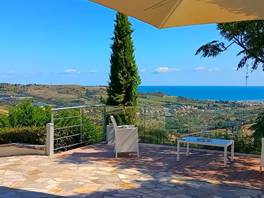 Immagine 4 di Villa in vendita  a San Benedetto Del Tronto