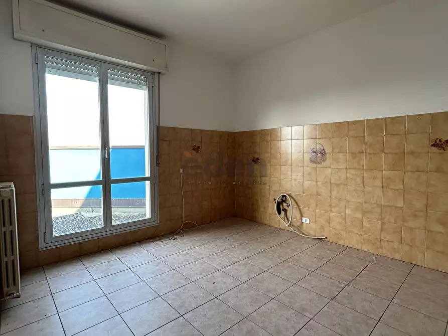 Immagine 42 di Ufficio in affitto  in Via Vittorio Bottego 49 a Modena