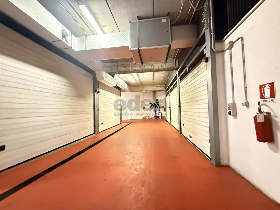 Immagine 7 di Garage in vendita  in Viale A. Tassoni 4 a Modena