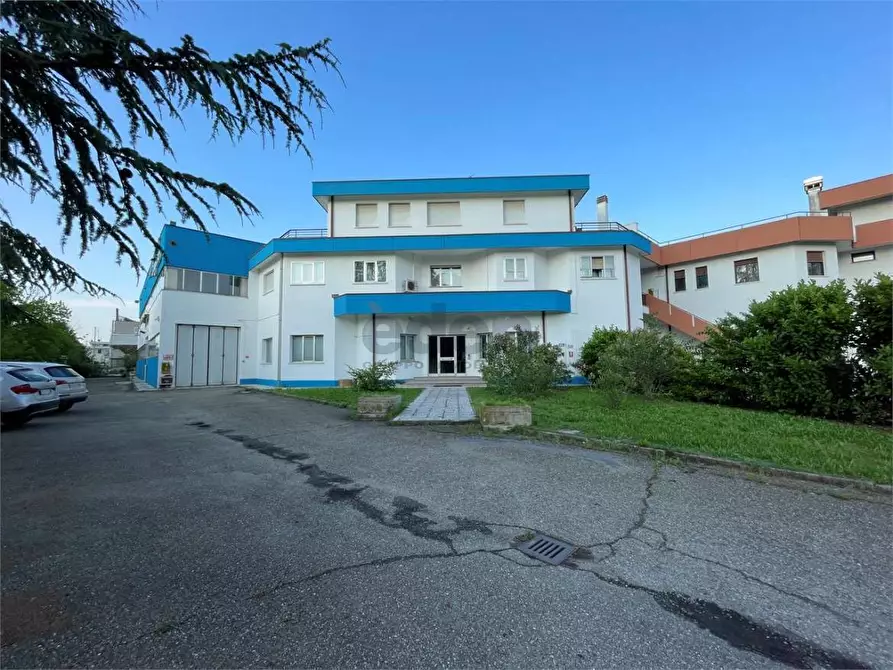 Immagine 57 di Ufficio in affitto  in Via Vittorio Bottego 49 a Modena