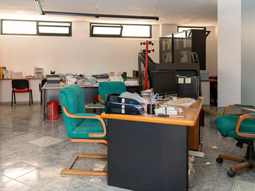 Immagine 6 di Ufficio in vendita  a Sinnai